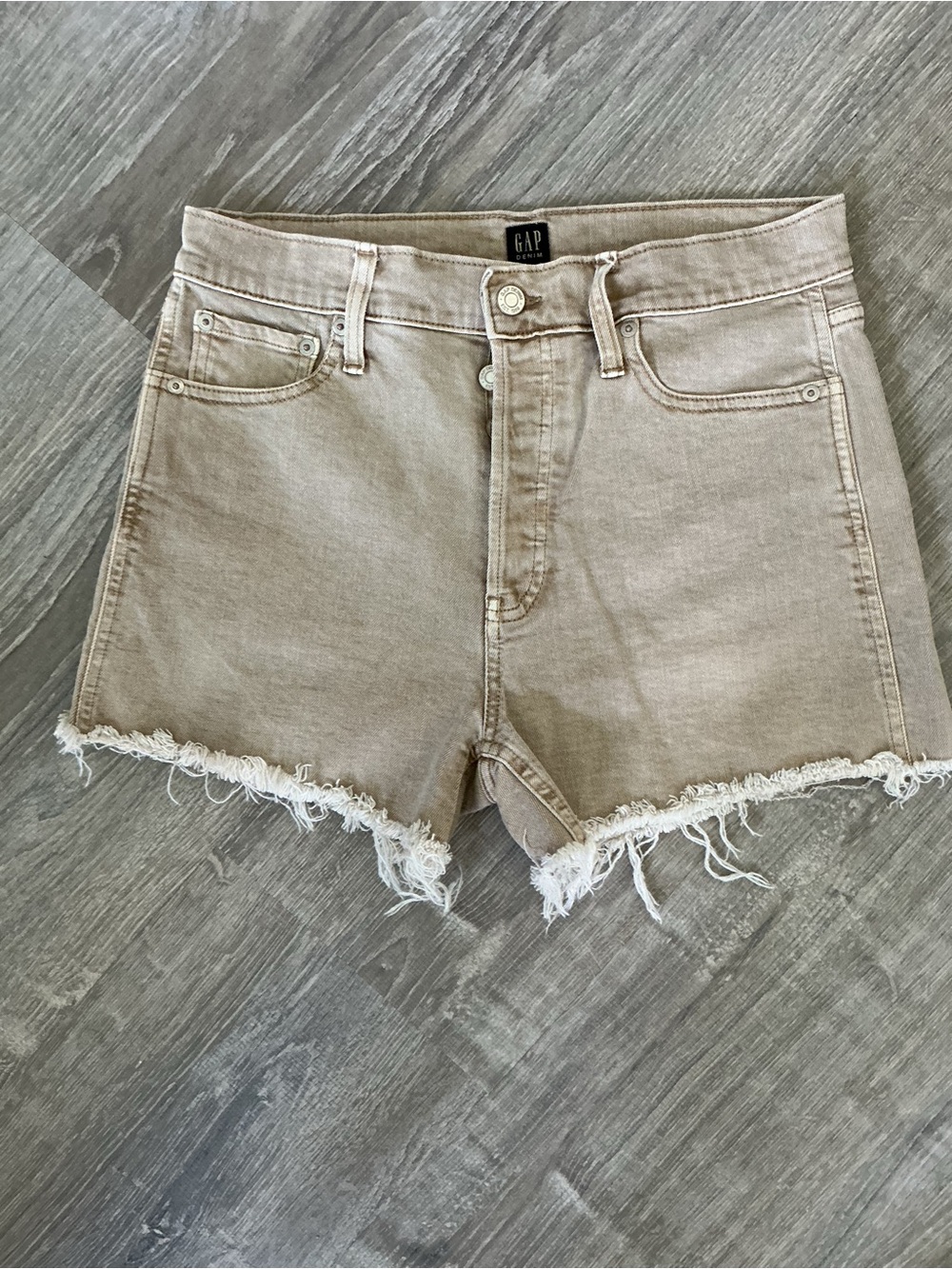 Gap High-Rise Frayed Hem Buttonfly Shorts - Beige